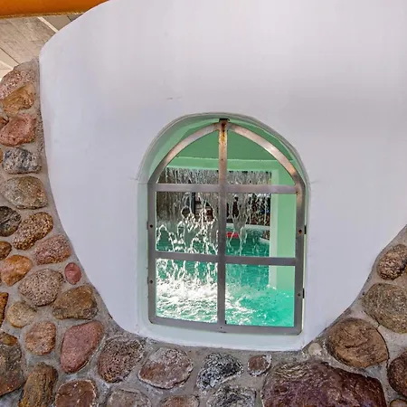 6 Person In Appartement