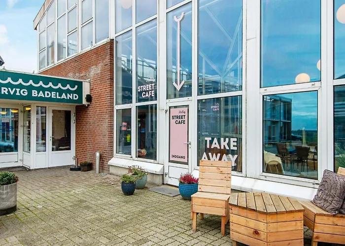 Apartment 6 Person In *